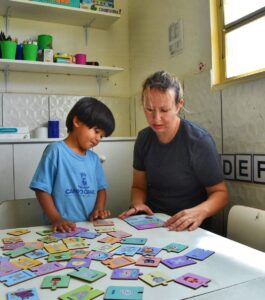 Prefeitura de Campo Grande convoca assistente educacional inclusivo e auxiliar de manutenção