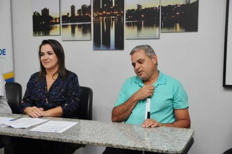 Prefeitura empossa membros titulares e suplentes do Comitê Gestor do Aplicativo Todos no Ônibus –  COMTODOS