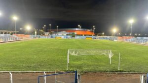 Prefeitura investe na melhoria da iluminação no estádio Jacques da Luz e campo de futebol da Moreninha 2