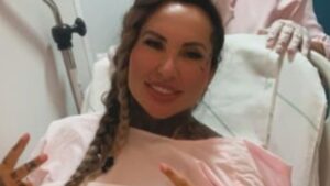 Sabrina Boing Boing detalha recuperação de cirurgia plástica