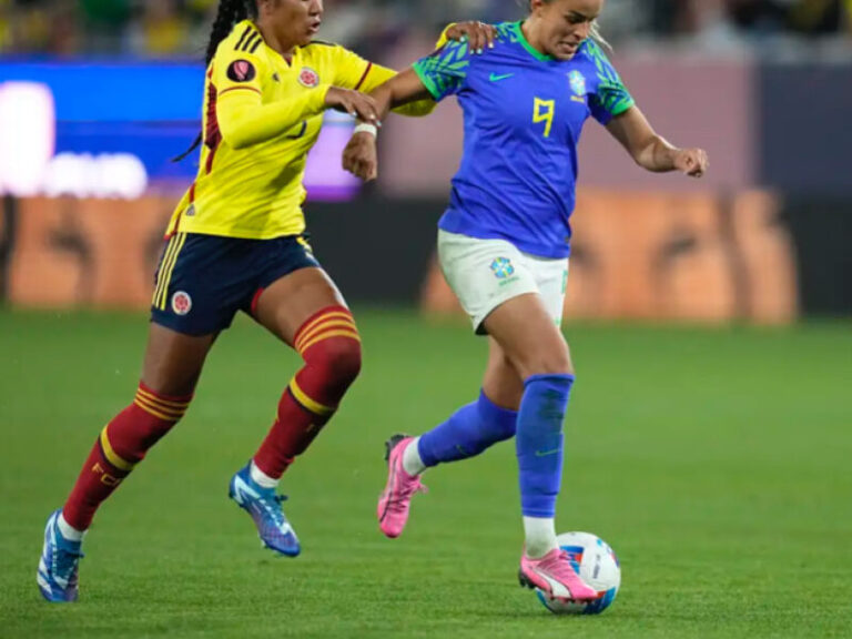 Seleção feminina de futebol se classifica na Copa Ouro após nova vitória