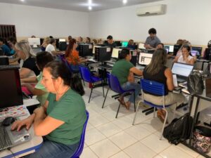 Semec abre processo seletivo para contratação de professores para salas de Tecnologia