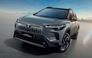 Toyota Corolla Cross 2024 tem novo design revelado por completo