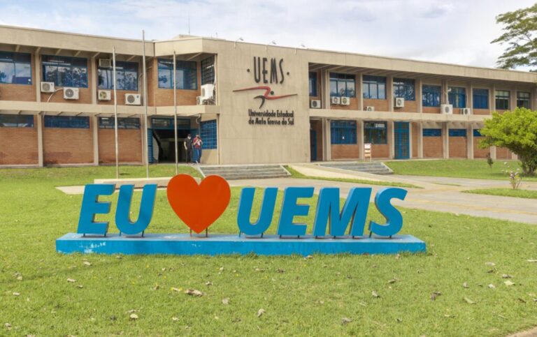 UEMS abre vagas para 51 cursos e candidatos podem se inscrever com histórico do Ensino Médio