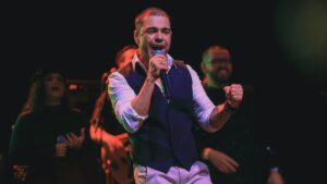 Zezé Di Camargo leva turnê 'Rústico' para os EUA