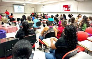Assistentes Educacionais Infantis da REME participam de formação continuada