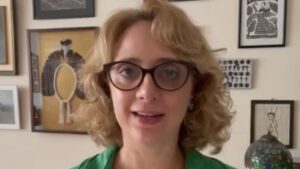 Atriz Leticia Isnard é assaltada: 'Fica a marca da violência'