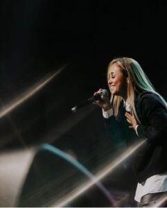 Cidade da Páscoa terá atrações regionais e cantora gospel nacional Bruna Karla