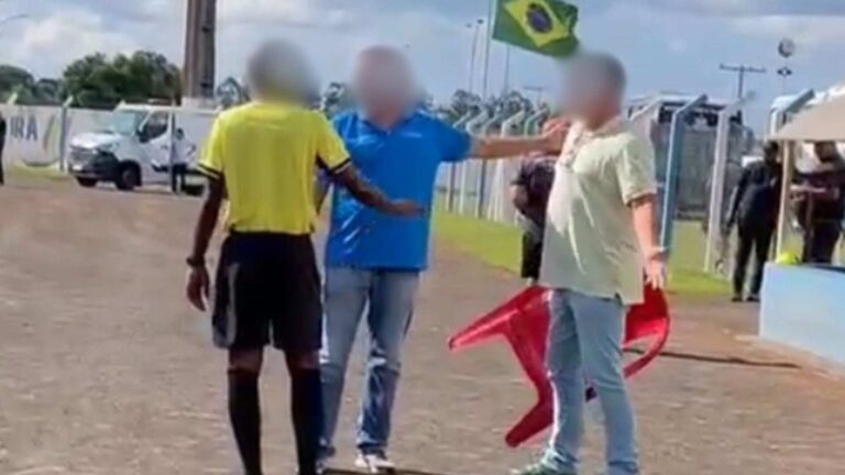 Costa Rica afasta médico investigado por racismo contra árbitro no Campeonato Estadual