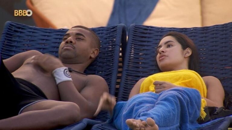 Davi Brito coloca Isabelle Nogueira contra parede no BBB 24: "Me doeu"