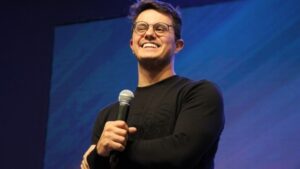 Deive Leonardo anuncia nova turnê 'Antes e Depois'