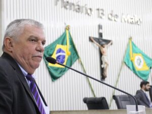 Deputado que disse que iria resolver derrota de Bolsonaro "na bala" é cassado