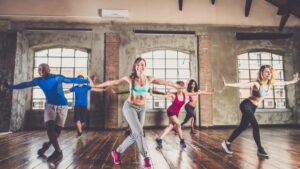 Descubra como a dança pode transformar a vida adulta