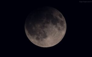 Eclipse lunar penumbral ocorre nesta segunda (25)