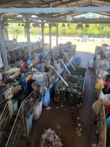 FAC doa 2,7 toneladas de materiais coletados no 11º Drive-Thru da Reciclagem