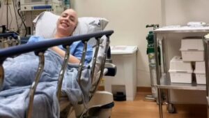 Fabiana Justus faz novos exames para o tratamento contra leucemia