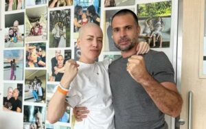 Fabiana Justus posta foto ao lado do marido no quarto do hospital