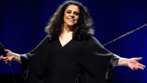 Filho de Gal Costa questiona atestado de óbito da cantora; entenda