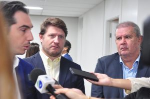 Governo protocola projeto que cria auxílio médico social para mais de 11 mil inativos de MS