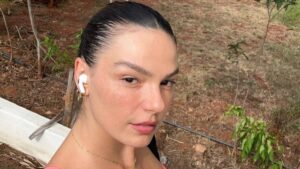 Isis Valverde descolore sobrancelhas: 'Fazendo arte'