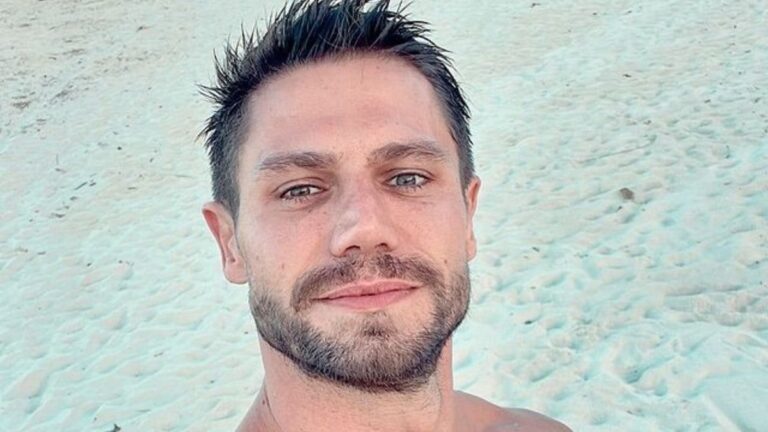 Jonas Sulzbach é visto aos beijos com influenciadora; saiba quem é