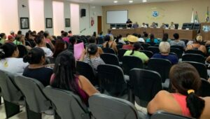 Moradores do conjunto habitacional Rio Bonito I participam de reunião sobre quitação da dívida da Minha Casa, Minha Vida 