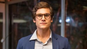 Nicolas Prattes encerra contrato fixo com a Globo após nove anos