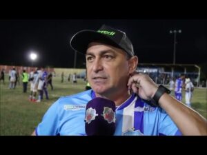 Para treinador, desclassificação passa pela má arbitragem no primeiro jogo