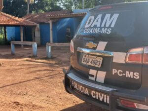 Polícia Civil cumpre mandado de busca e apreensão na casa de autor de feminicídio em Coxim