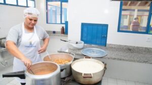 Prefeitura de Campo Grande convoca merendeiros, auxiliares de manutenção e assistentes educacionais inclusivos