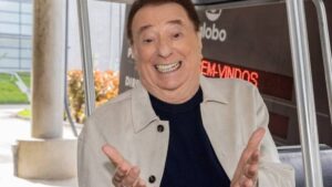 Raul Gil se emociona com homenagem na Globo: "Momento inesquecível"