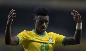 Torcedores do Atlético de Madrid chamam Vini Jr de macaco antes de partida