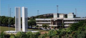 UFMS abre processo seletivo para professores substitutos com salários de até R$ 6 mil