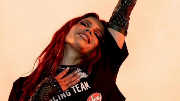 Anitta anuncia sua primeira turnê mundial