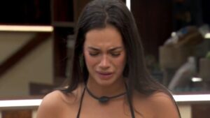 BBB 24: Alane leva punição por quebrar regra e chora; entenda o motivo