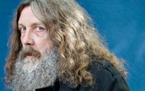 Conheça a saga revolucionária de Alan Moore nunca publicada pela DC