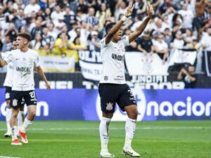 Corinthians vence Fluminense por 3 a 0