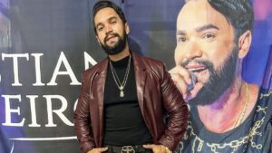 Cristian Ribeiro comemora desempenho do álbum e do clipe de "Tá Feito"