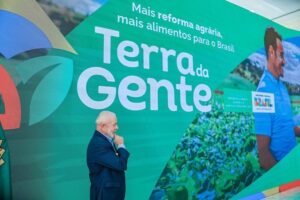 Governo anuncia medidas para reforma agrária em momento de invasões do MST