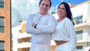 Gretchen rebate crítica de seguidora a aparência dela: 'Pena de você'