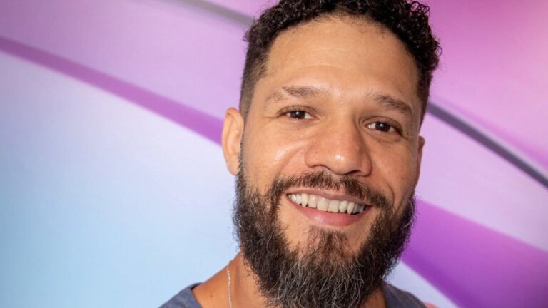 Juninho retoma trabalho como motoboy após fim do BBB 24: "Não é fácil"