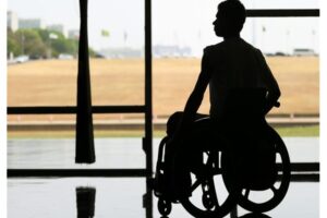 Lei garante a estudantes com deficiência vagas de estágio nos órgãos estaduais