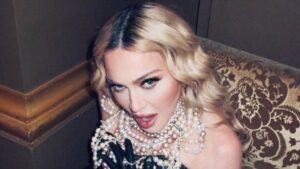 Madonna posta fotos e faz menção à show no Brasil