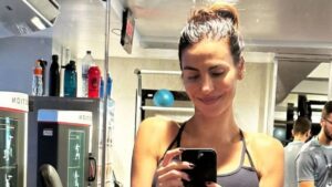 Mel Fronckowiack mostra barriga após revelar segunda gestação