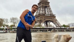 Nicolas Prattes abre álbum de fotos na França