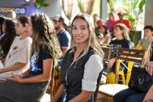 Prefeitura certifica 50 jovens que concluíram o curso de Auxiliar em Serviços Gerais para Equinos