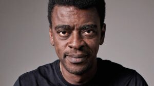 Seu Jorge publica fotos raras da filha e beleza encanta web: 'Sogrão'