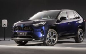 Toyota RAV4 plug-in chega ao Brasil com autonomia absurda