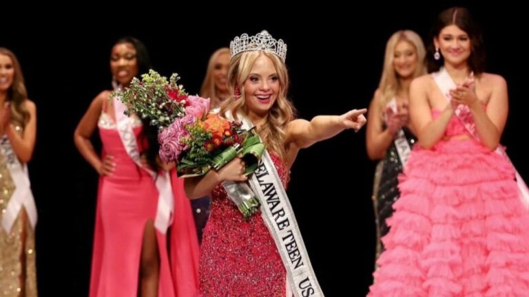 Adolescente com Síndrome de Down vence concurso de Miss nos EUA