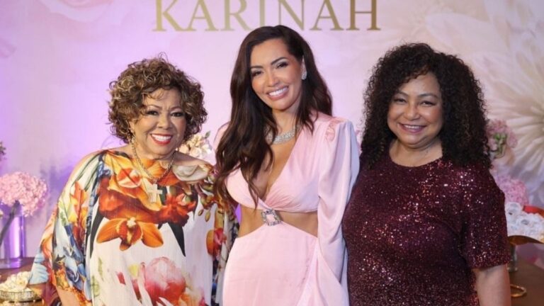 Alcione celebra o aniversário de sua afilhada Karinah com um jantar especial no Rio de Janeiro
